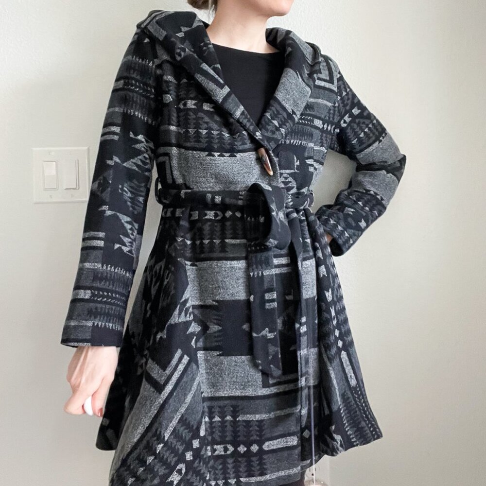 FOREVER 21 Hooded Aztec Boho Wrap Coat - Hippie Shawl Winter Jacket (S)